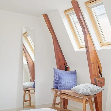 Daire Spacious Three Bedroom With Rooftop In Center