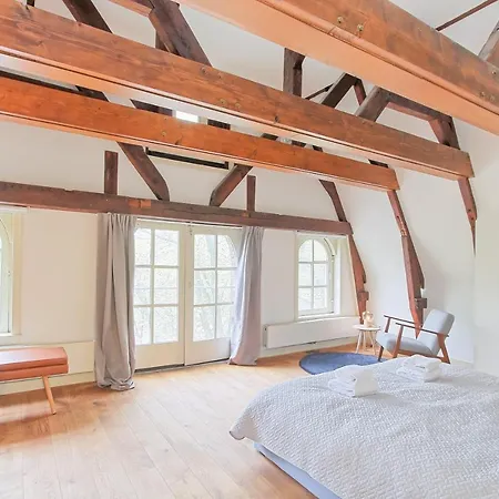 Daire Spacious Three Bedroom With Rooftop In Center